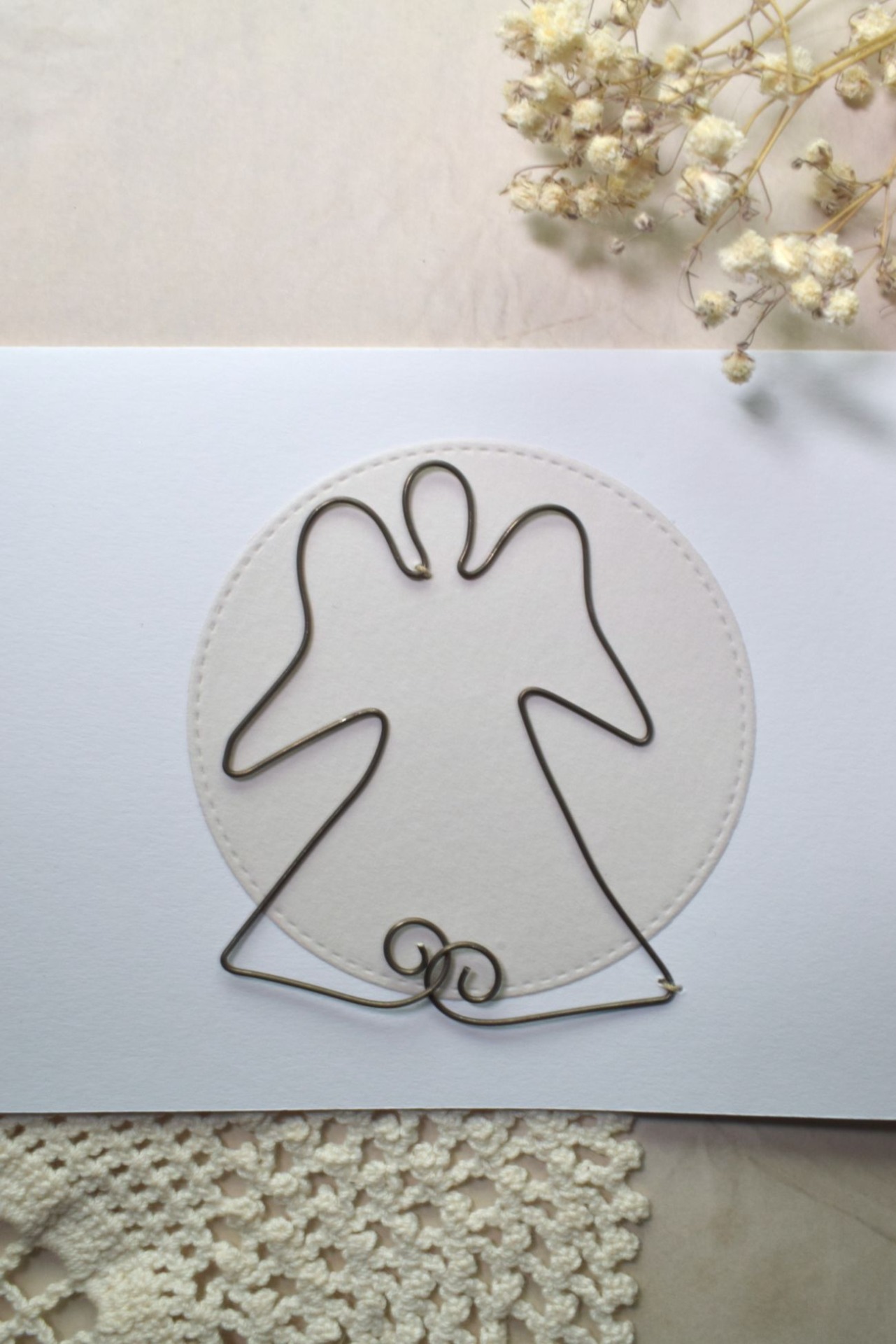 Enkelikortti tuo toivoa ja lohtua jokaiseen päivään